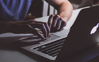 天赋多样性、英雄天赋平衡与资源循环——死亡骑士在“地心之战：午夜”中的必备要素